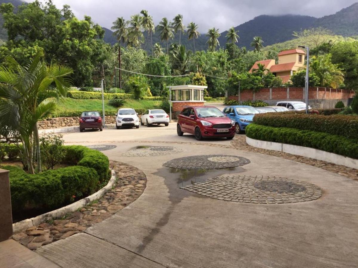 Five Falls Resort Kuttālam Exterior foto